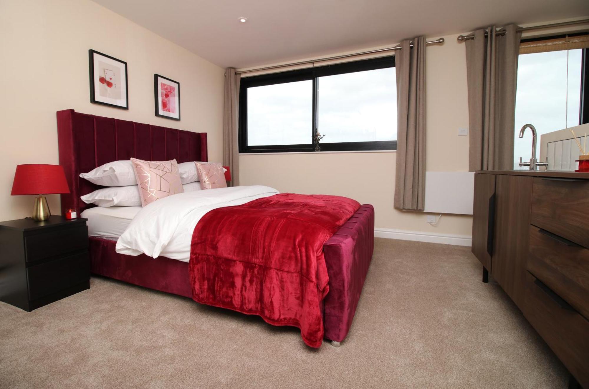 Luxury 4 Bedroom 4 Ensuite Home In Penarth Cardiff Bagian luar foto