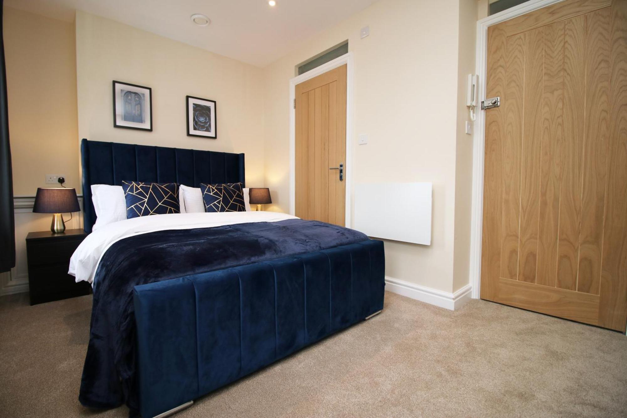 Luxury 4 Bedroom 4 Ensuite Home In Penarth Cardiff Bagian luar foto