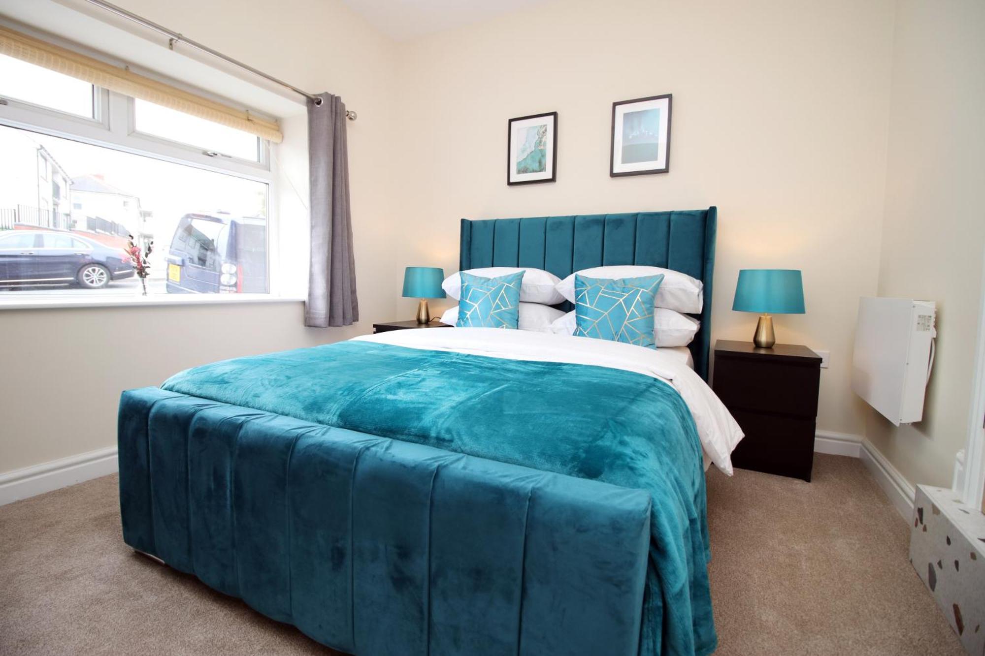 Luxury 4 Bedroom 4 Ensuite Home In Penarth Cardiff Bagian luar foto