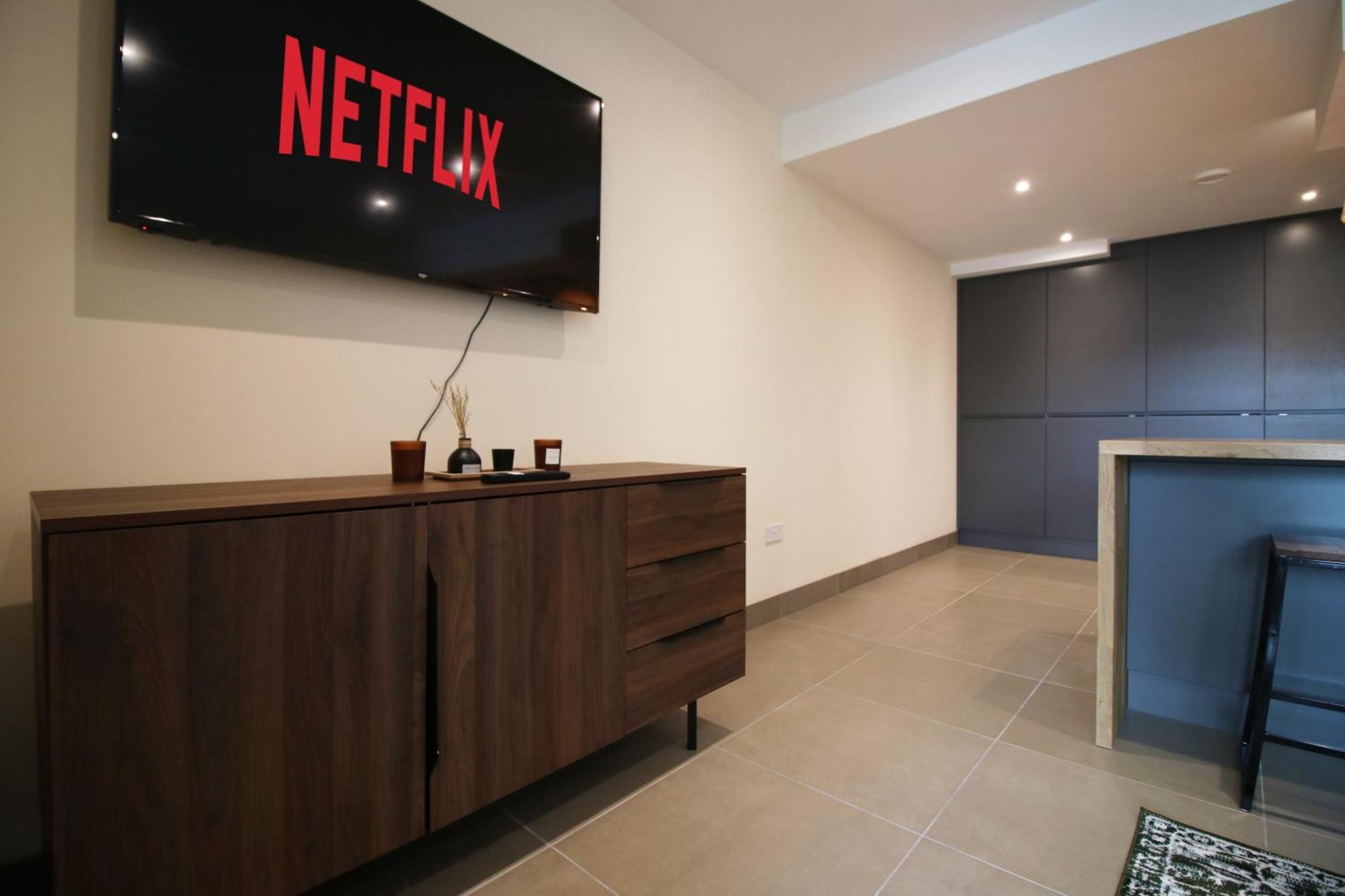 Luxury 4 Bedroom 4 Ensuite Home In Penarth Cardiff Bagian luar foto